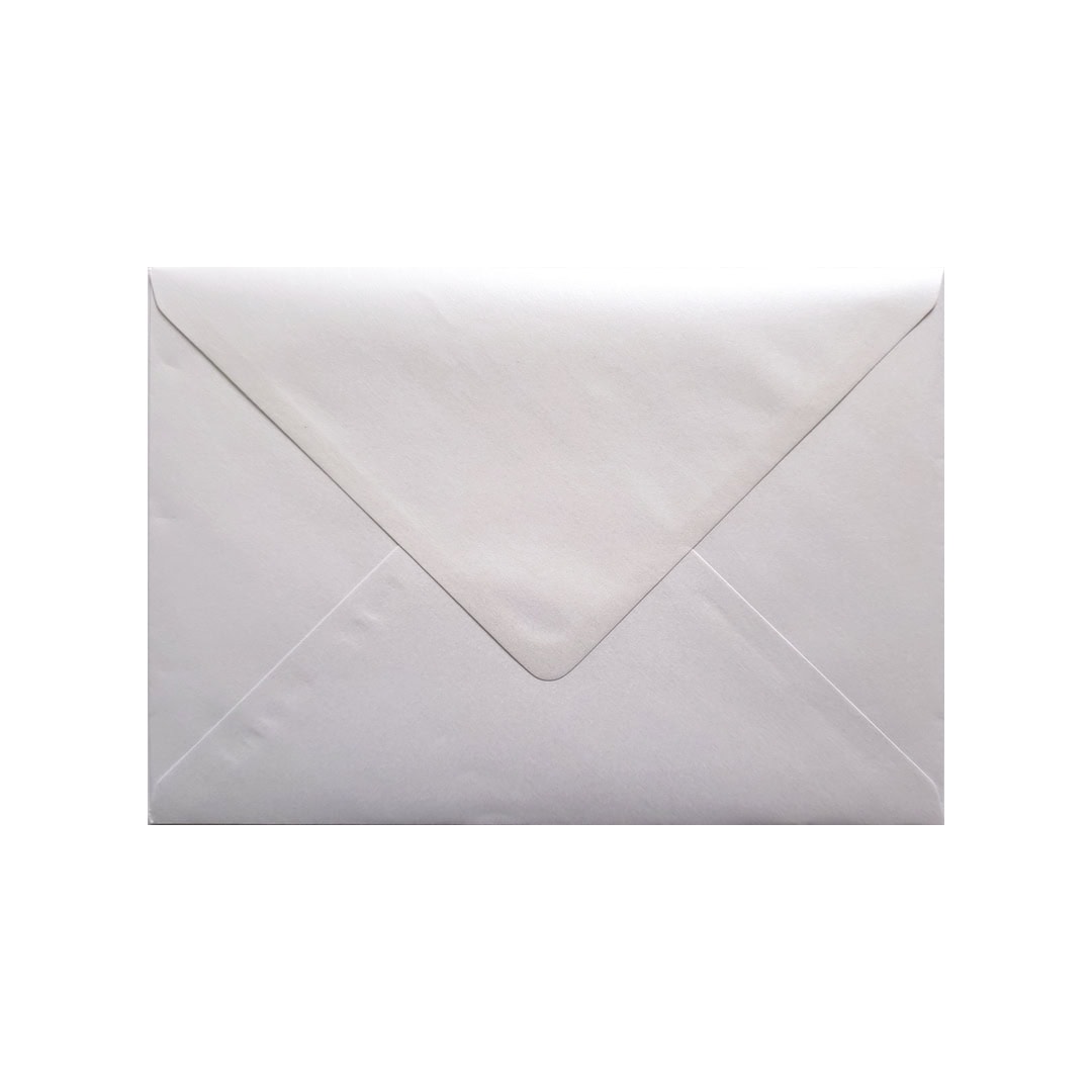 Oyster Pearl 133mm x 184mm Envelope. Ivory 100gsm 5 x 7 inch Envelope. Gummed.